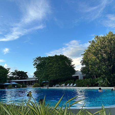 Appartamento 14Dc Tambuli Seaside Living Lapu-Lapu City Esterno foto
