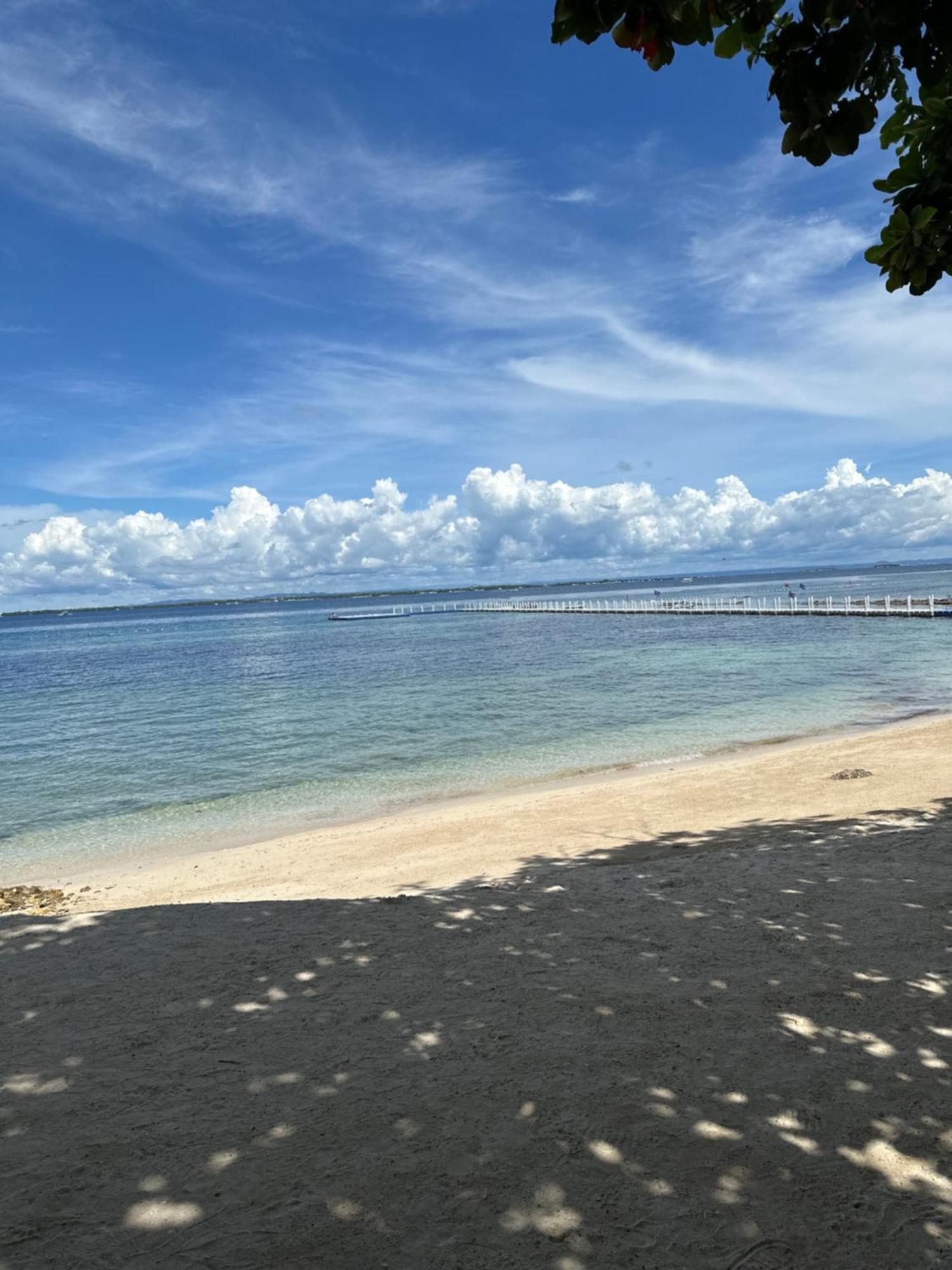 Appartamento 14Dc Tambuli Seaside Living Lapu-Lapu City Esterno foto