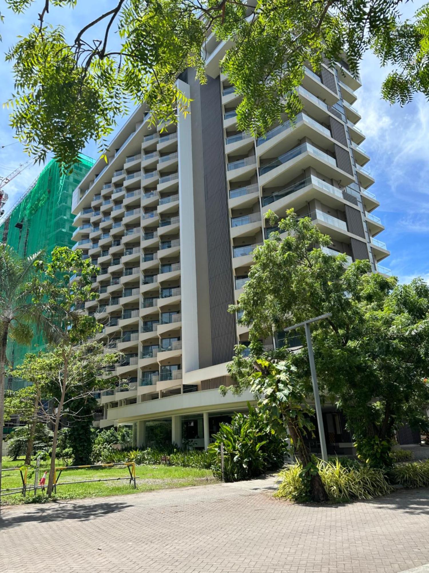 Appartamento 14Dc Tambuli Seaside Living Lapu-Lapu City Esterno foto