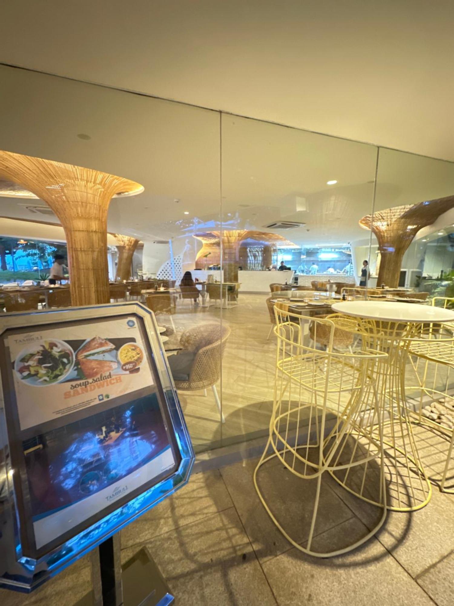 Appartamento 14Dc Tambuli Seaside Living Lapu-Lapu City Esterno foto